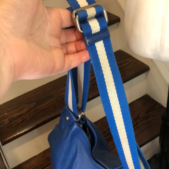 MARC JACOBS Blue Striped Crossbody Strap Pinstriped Interior Blue Leather Bag - Picture 8 of 17